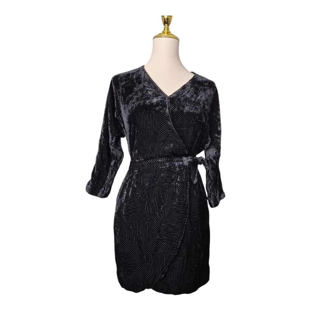 & Other Stories 100% Silk Velvet Wrap Dress Black EU 34 US 4 Geometric